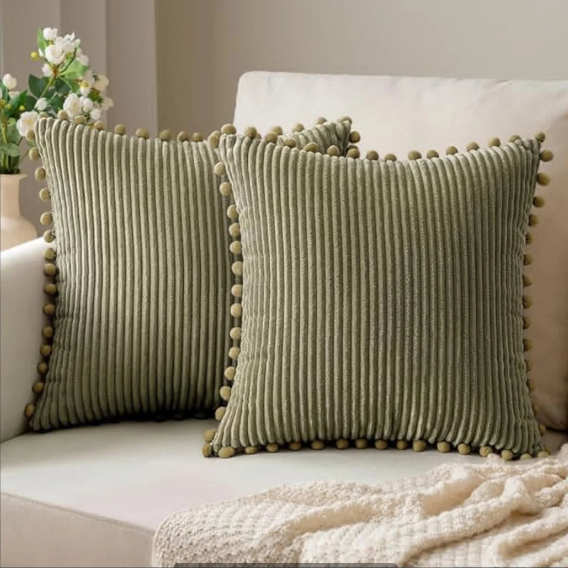 Boho Style Decorative Pillow Covers with Pom-poms 45x45cm Pillow Covers Corduroy Cushion Case Cute and Soft Square Throw Pillow